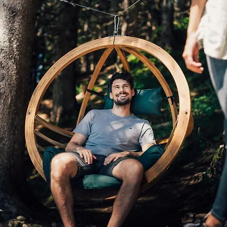 Torghele's Wald & Fluh 호텔 *