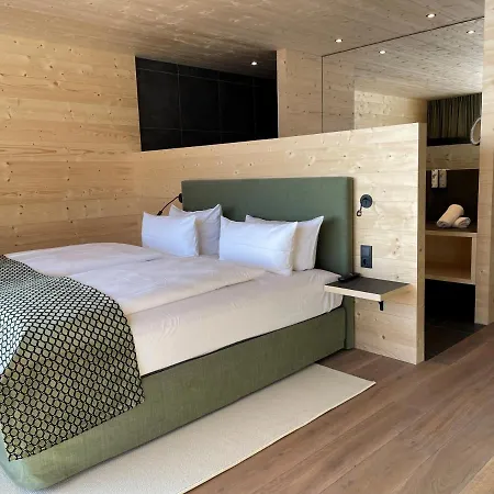 Torghele's Wald & Fluh