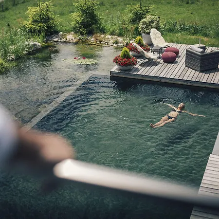 Torghele's Wald & Fluh Hotell